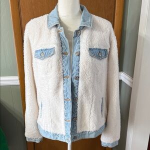 Maurice’s Denim-Trimmed White Sherpa Jacket size XL